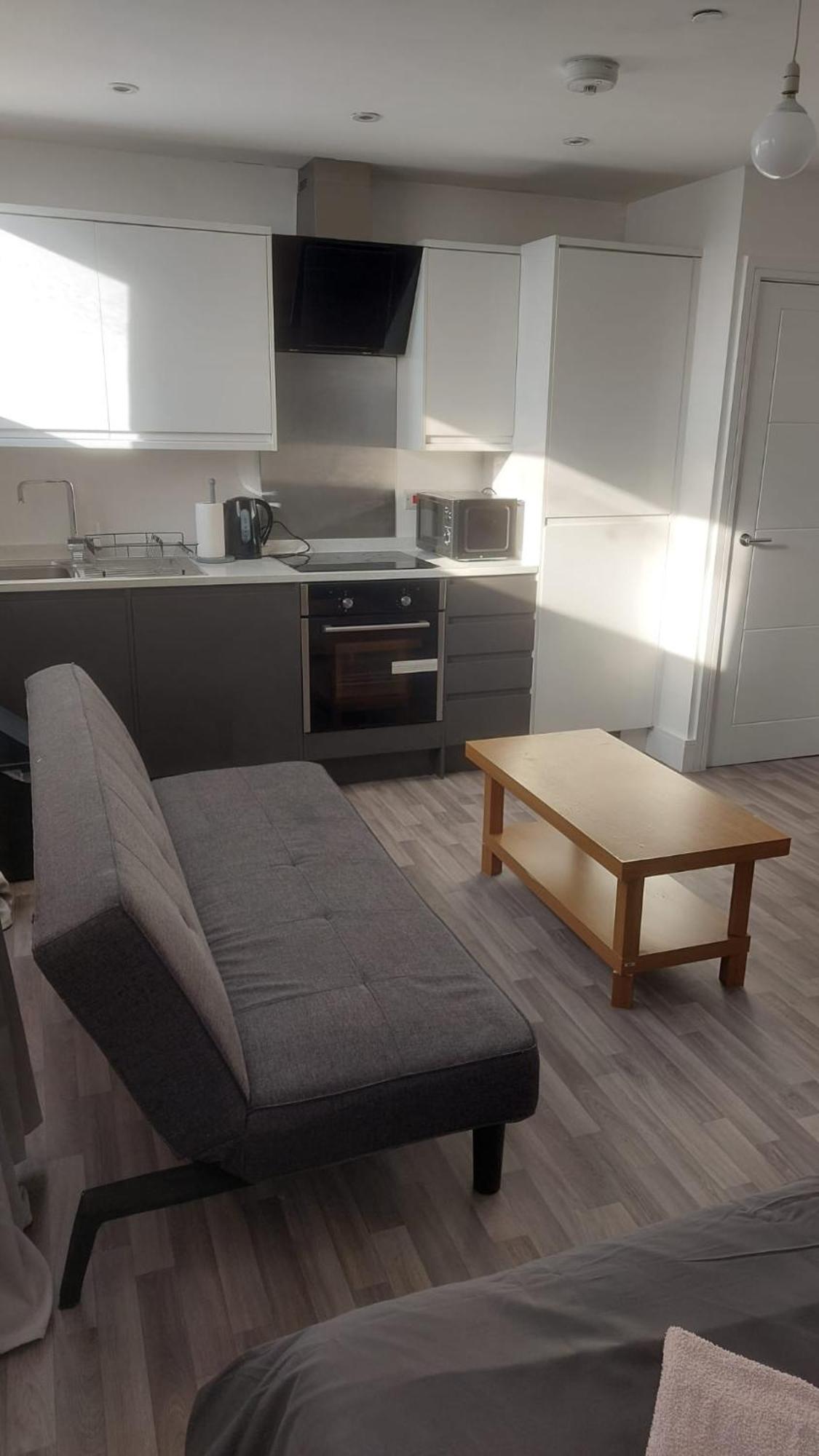 Spacious Studio Maidstone - Redecorated Oct 2023 Kültér fotó